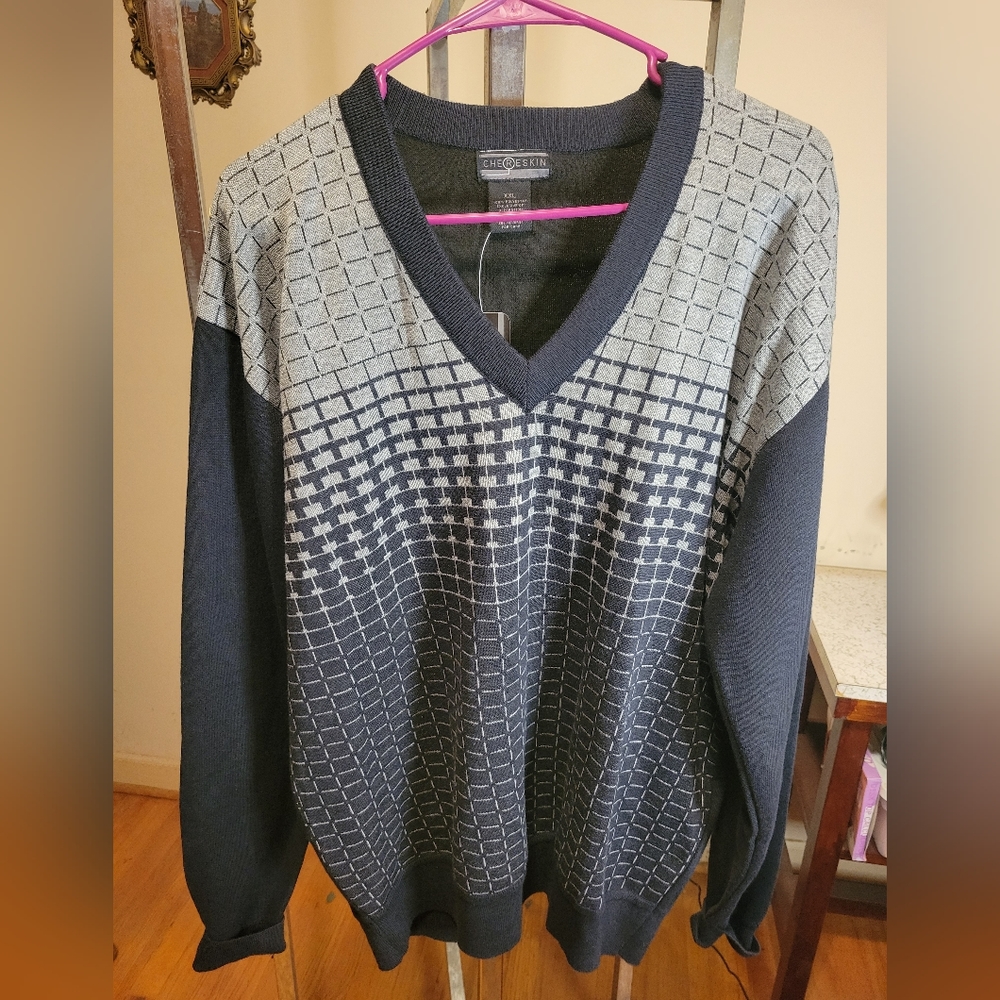Men's long sleeved sweaters